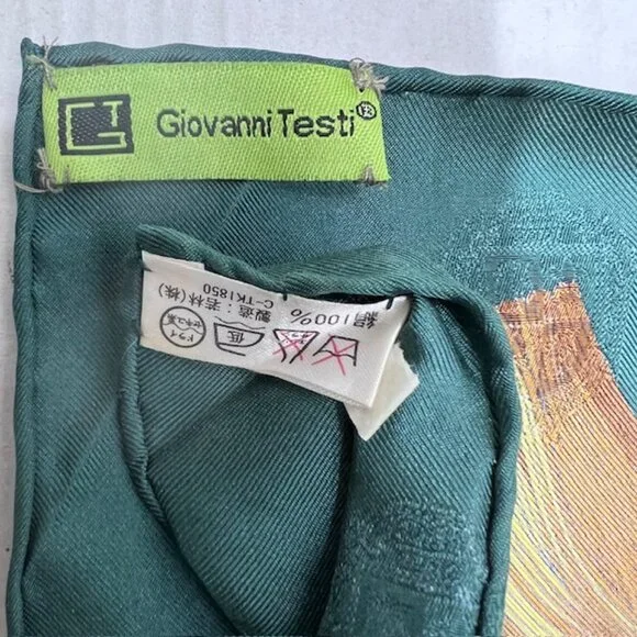Beautiful GIOVANNI TESTI 100% SILKSCARF satin 34Ggreen read gold gold chain